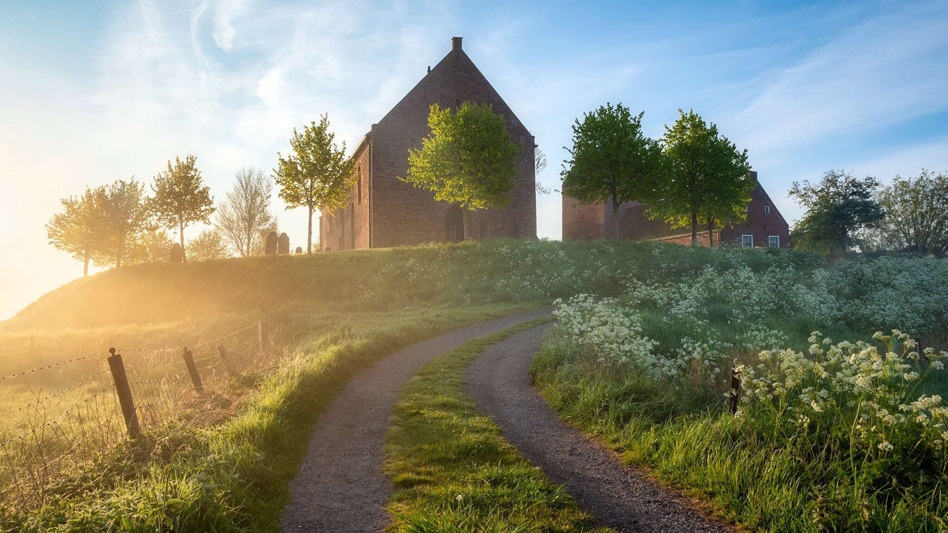 “团队精神:幕后英雄的坚韧守护”,这才是团队精神